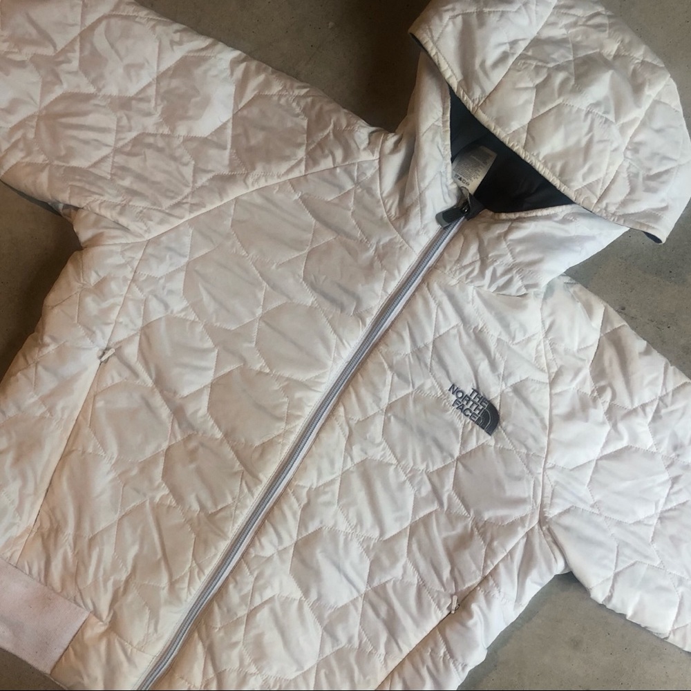 The North Face, White Quilted Jacket, Size Small